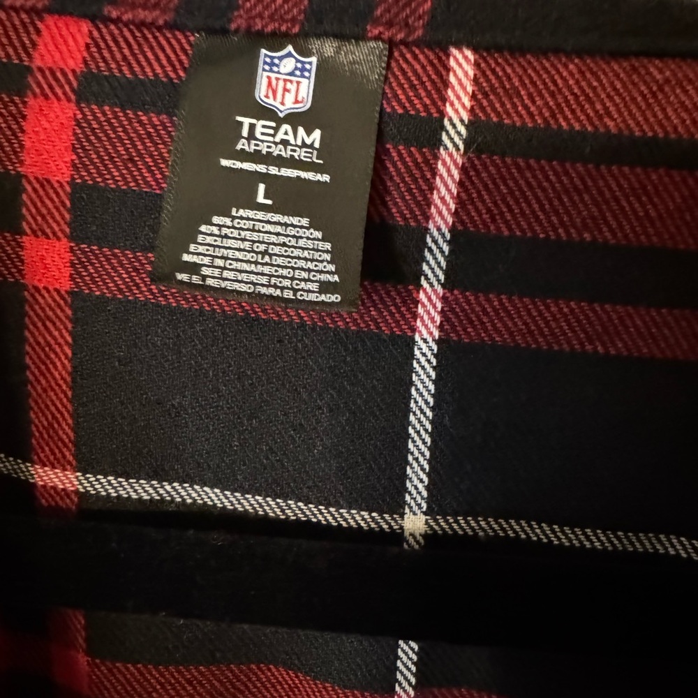 NFL Women’s Plaid Flannel Shacket. NWOT ATLANTA FALCONS - Picture 6 of 6